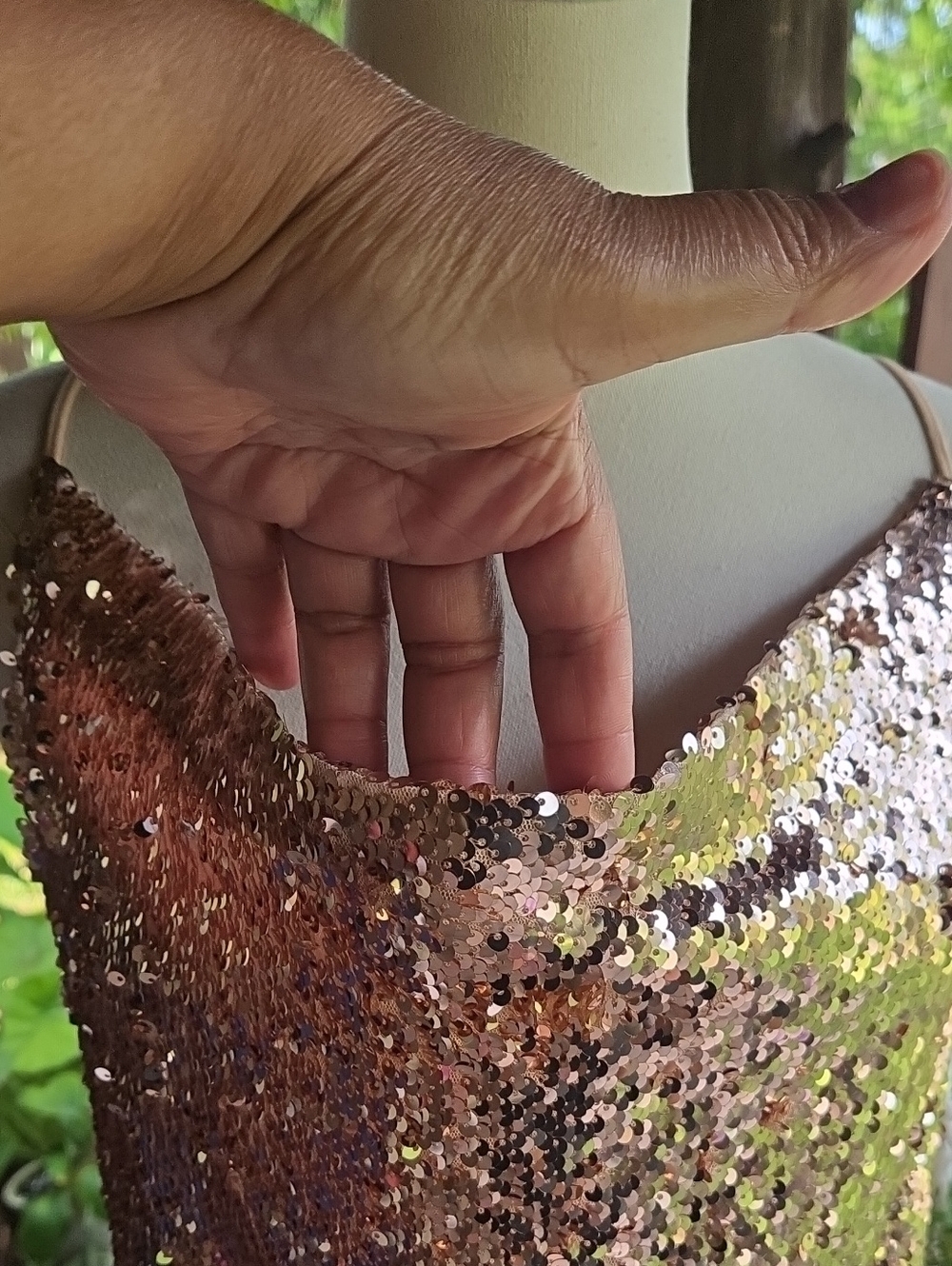 Listicle Golden Bronze Sequined Camisole Top Size Medium - Picture 3 of 9
